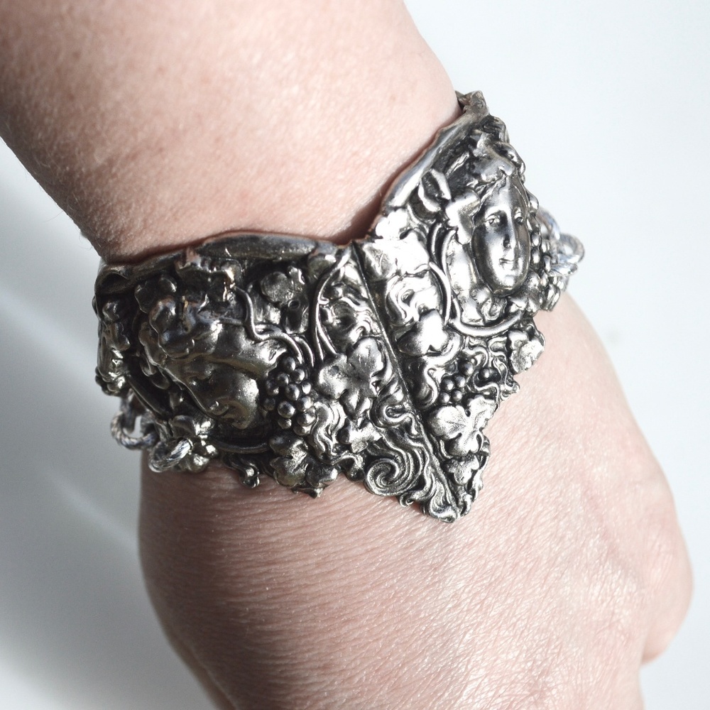 Art Nouveau Silver Lady Face Cuff Bracelet Silver - Picture 5 of 8